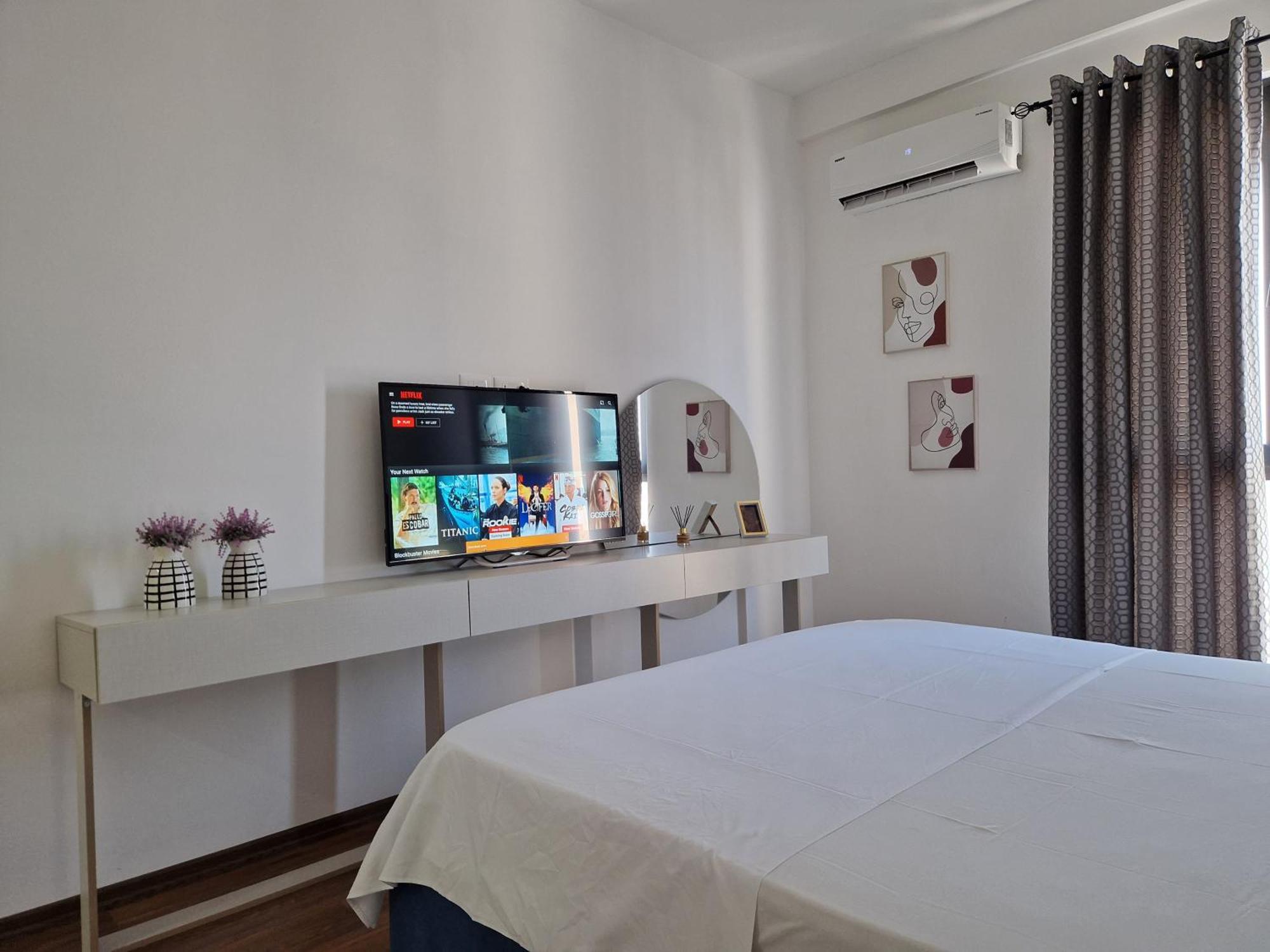 Red & White Palace Apartment Tiranë Eksteriør bilde