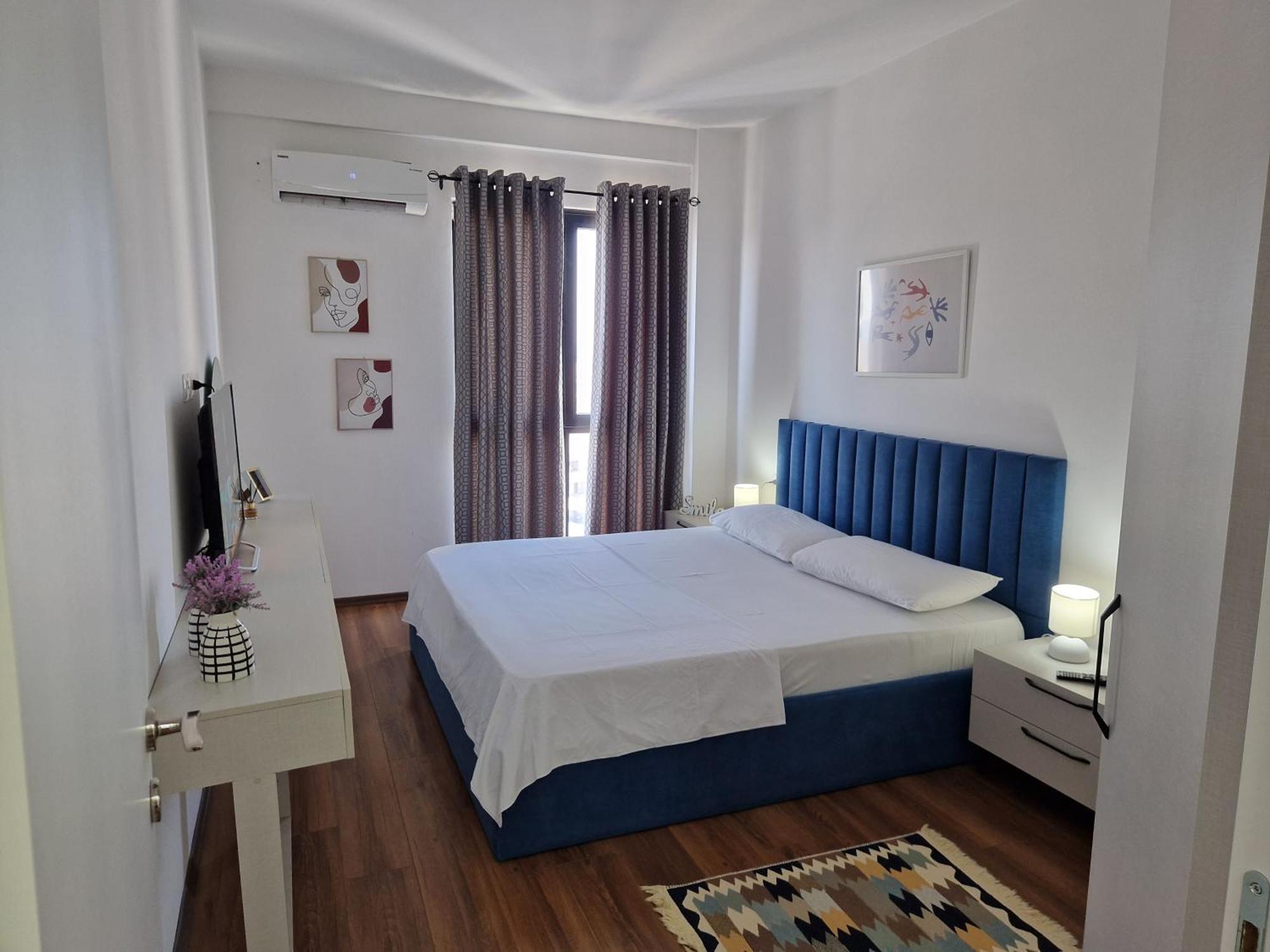 Red & White Palace Apartment Tiranë Eksteriør bilde